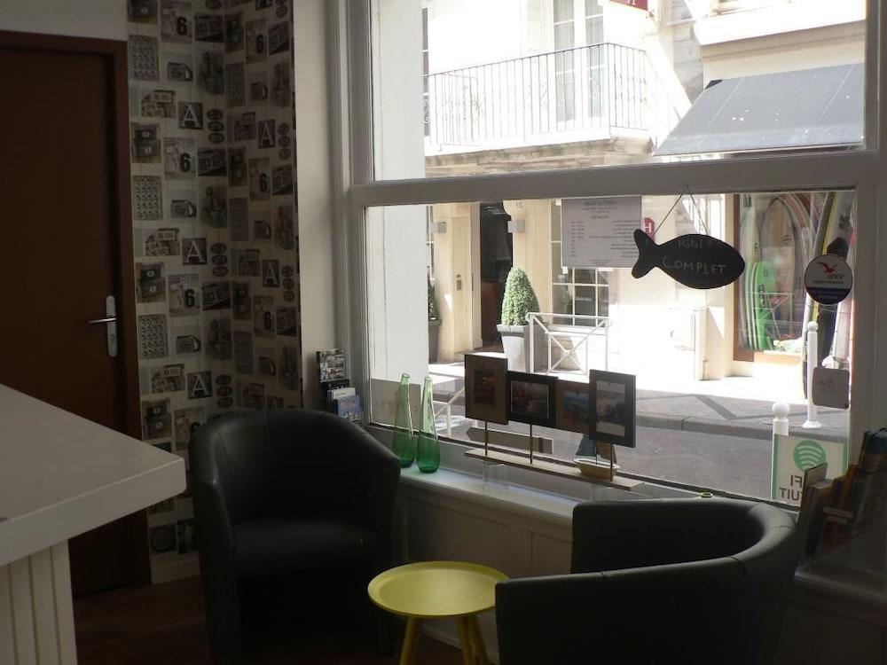 Hotel Les Alizes Биарриц Экстерьер фото